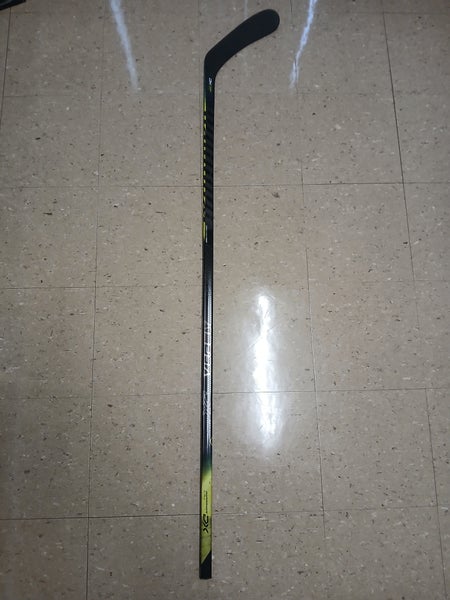Senior Warrior Alpha DX Right Handed Hockey Stick (Used)