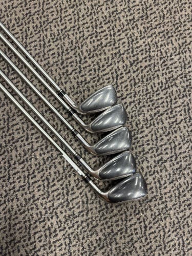 Men's Wilson Staff Launch Pad Right Handed Iron Set Regular Flex 5 Pieces Graphite Shaft (Used)
