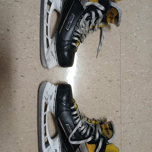 Bauer Supreme S37 Hockey Skates Regular Width 12 (Used)