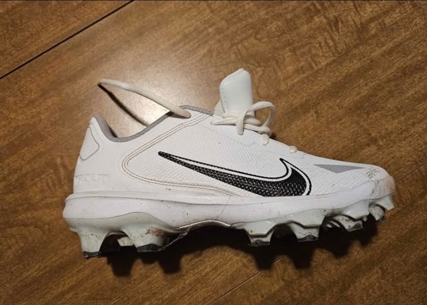 White Men's Size M 6.5 (W 7.5) Nike Low Top Molded Cleats (Used)
