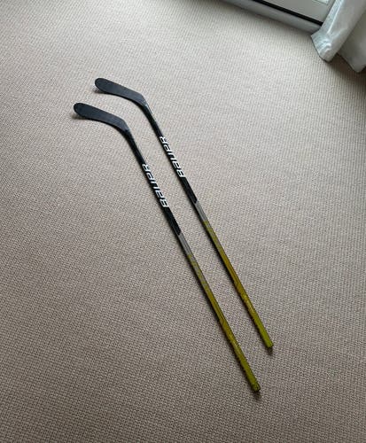 2 Senior Bauer Vapor Hyperlite Left Hand Hockey Sticks - Nikita Kucherov Curve Pro Stock (Used)