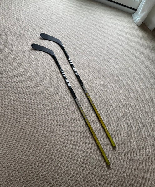 2 Senior Bauer Vapor Hyperlite Left Hand Hockey Sticks - Nikita Kucherov Curve Pro Stock (Used)