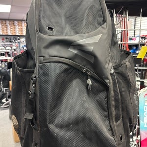 Easton E610 Catcher's backpack bat pack (Used) Black catchers back pack carry bag