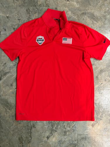 Red Large Men's Nike Dri-Fit Shirt (Used)