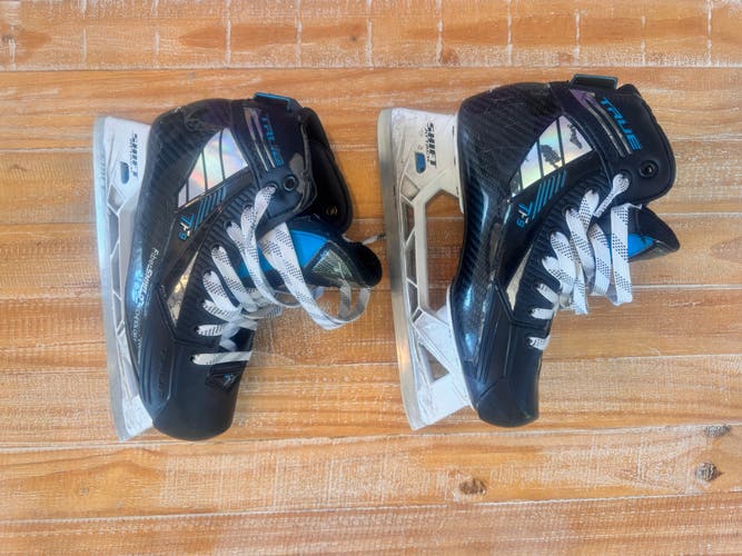 True TF9 Hockey Goalie Skates Regular Width Size 6.5 (Used)