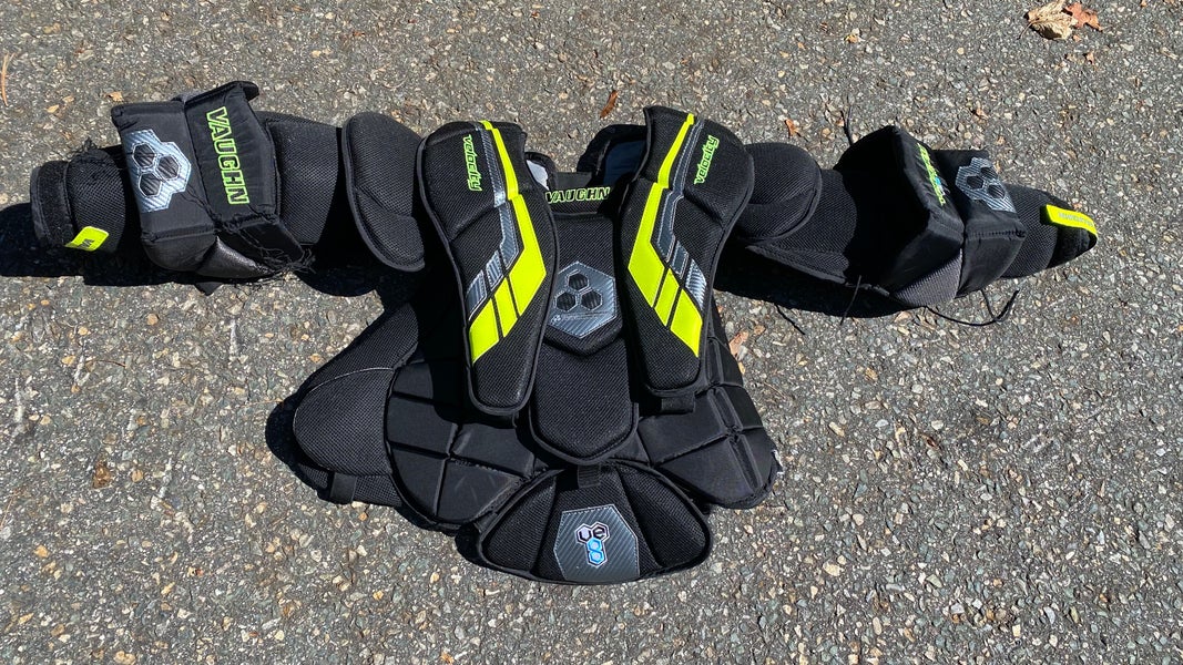 XXL 2019 Vaughn Velocity VE8 Goalie Chest Protector (Used)