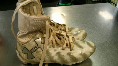 Used Under Armour Adult FB Cleats White Senior 6.5 11868-S000065716