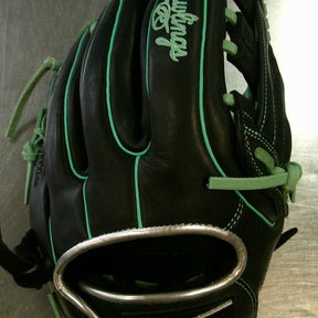 Used Rawlings R9 SERIES BB/SB Glove RH Throw Black 11 3/4" 11868-S000065670