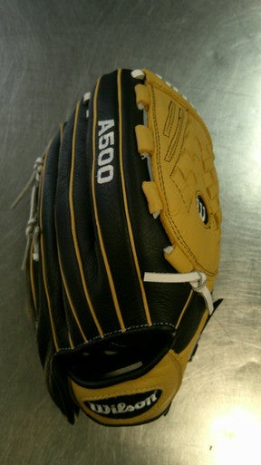 Used Wilson A500 BB/SB Glove RH Throw Black 11 1/2" 11868-S000065671