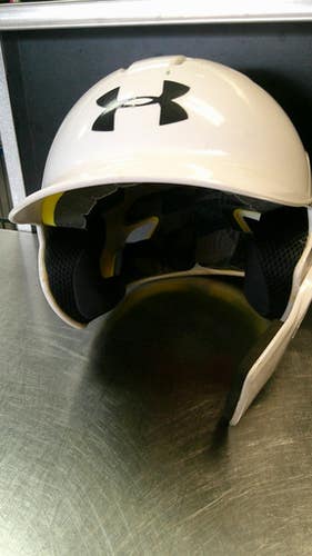 Used Under Armour HELMET Batting Helmet No Mask White XS 11868-S000065636