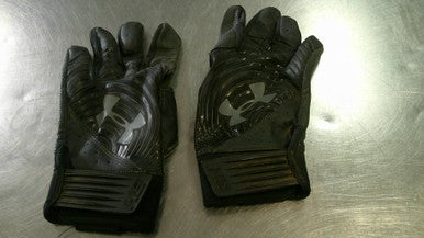 Used Under Armour BB/SB Batting Gloves Black LG 11868-S000065616