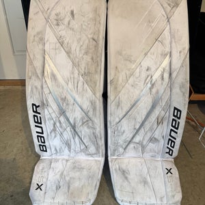 2024 Medium/34"+ Bauer Vapor X5 Pro Goalie Leg Pads (Used)