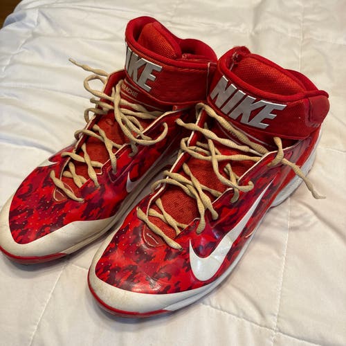Red Men's Size M 11.0 Adult Nike Huarache High Top Metal (Used)