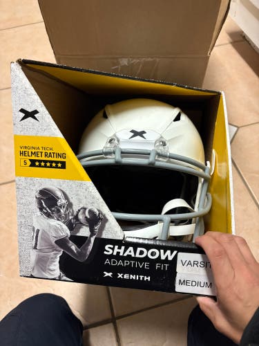 Xenith varsity medium football Xenith Helmet (New)