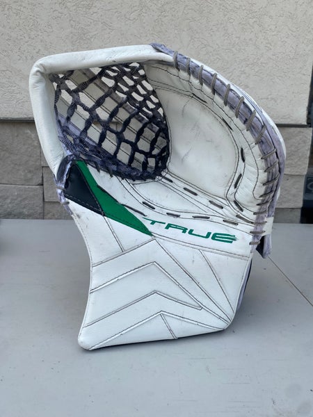 TRUE Catalyst PX3 Pro Stock Goalie Glove KRAWS STARS 611990
