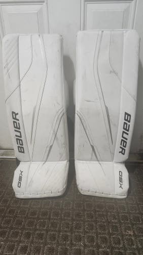 Medium Bauer GSX Goalie Leg Pads (Used)