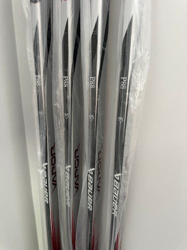 Senior Bauer Vapor Team Right Handed Hockey Stick P88 (New)