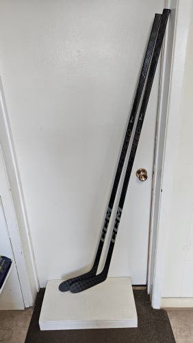 2 Pack - Intermediate CCM Jetspeed FT7 Pro Right Handed 65 Flex Hockey Stick P28 Pro Stock (New)