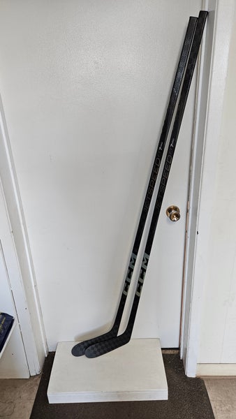 2 Pack - Intermediate CCM Jetspeed FT7 Pro Right Handed 65 Flex Hockey Stick P28 Pro Stock (New)
