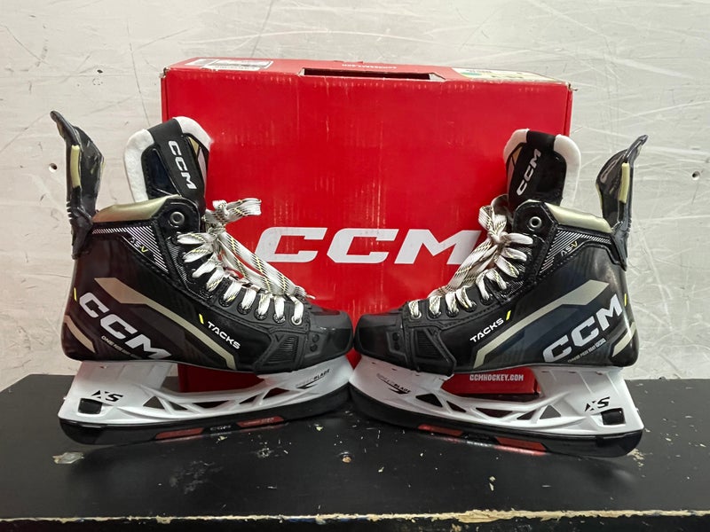 CCM AS-V Hockey Skates Regular Width 6 (New)