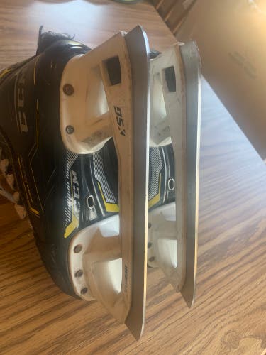 CCM Super Tacks 9380 Hockey Goalie Skates Size 3.5 (Used)