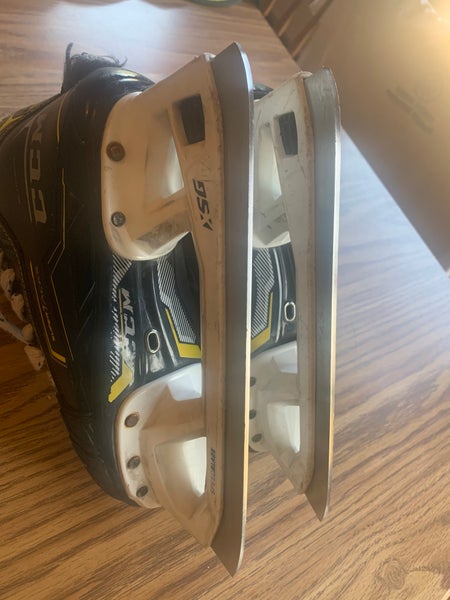 CCM Super Tacks 9380 Hockey Goalie Skates Size 3.5 (Used)