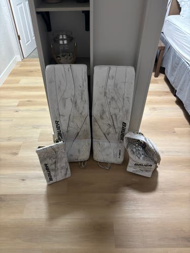 34" 2023 Bauer GSX Regular Goalie Full Set (Used)