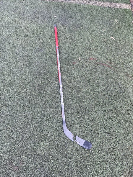 Broken Senior CCM Jetspeed FT670 Left Hand Hockey Stick P29 (Used)
