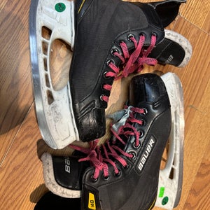 Bauer Supreme 140 Hockey Skates 6 (Used)