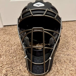 Adult Mizuno Catcher's Mask (New)