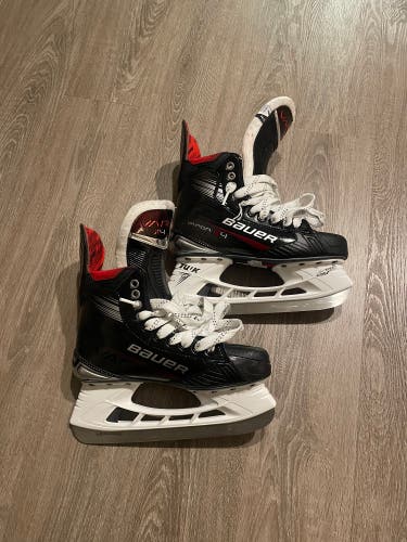 Bauer Vapor X4 Hockey Skates Regular Width 7 (New)
