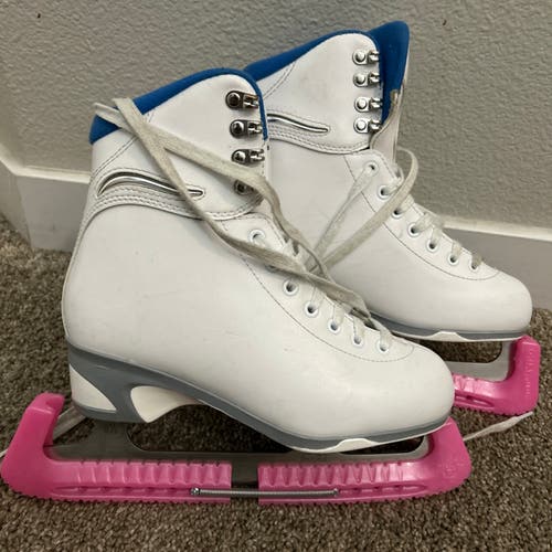 Jackson Soft Skate Mark I Ultima Ice Figure Skates Size 6 - White