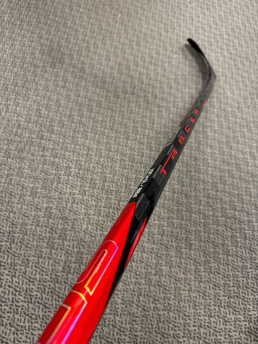 Senior Red Bauer Nexus Tracer Right Handed Hockey Stick P28 (New) 70 Flex