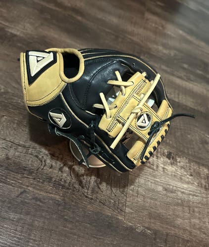 Mint College Akadema 11.5" (Used)
