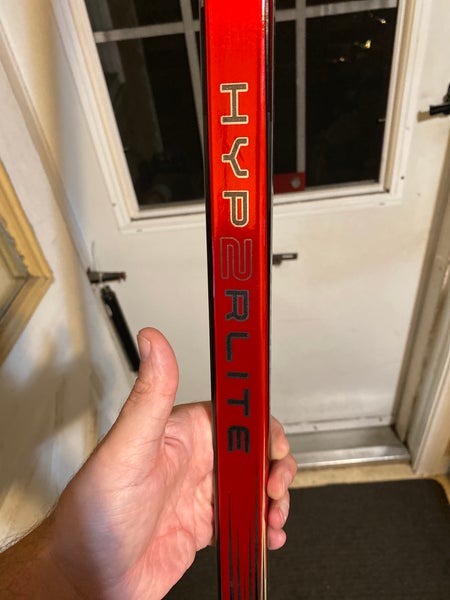 Senior Bauer Vapor Hyperlite 2 Right Handed Hockey Stick P28 (New)
