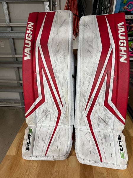 31" 2024 Vaughn Slr3 Goalie Leg Pads (Used)