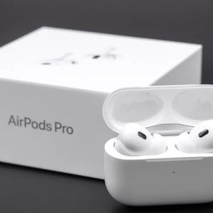 BRAND NEW AirPod pro 2 with MagSafe charging case(free shipping)