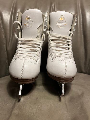 Jackson Ultima Excel Figure Skates C Junior 1.5 (Used)