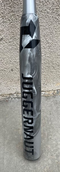 2026 DeMarini Juggernaut Bat (-8) 26 oz 34" (Used)