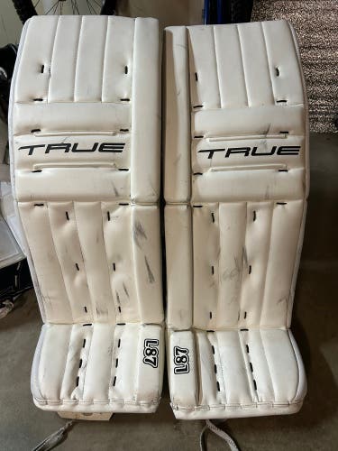34" 2025 True L87 Goalie Leg Pads (Used)