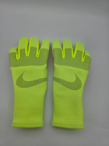 Nike GK Dynamic Fit Soccer Goalie Goalkeeper Gloves Volt HQ0255-702 Size 8