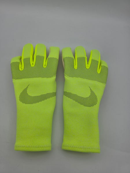 Nike GK Dynamic Fit Soccer Goalie Goalkeeper Gloves Volt HQ0255-702 Size 8