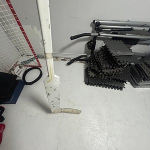 Intermediate Bauer Vapor 3X Regular Goalie Stick 23" Paddle (Used)