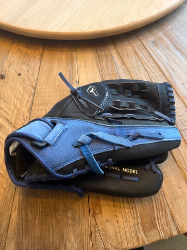 Mizuno Shadow RHT Softball Glove 13"