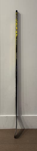 Junior Bauer Vapor Hyperlite 2 Left Hand Hockey Stick P92 (Used)