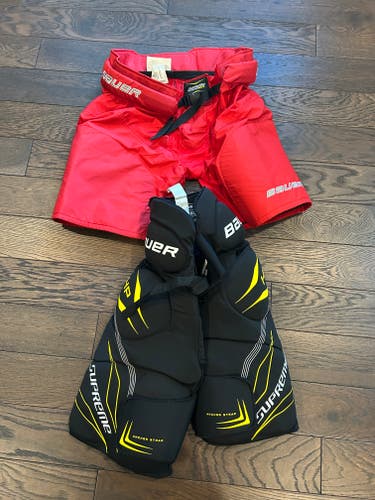 Men's Senior XL Bauer Supreme TotalOne Hockey Pants
