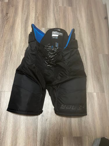 Men's Senior Medium Bauer HP Pro Hockey Pants (Used)