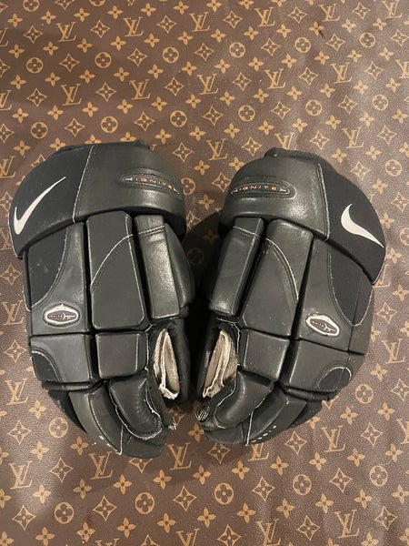 Nike Ignite 2 leather hockey Gloves size 13.5