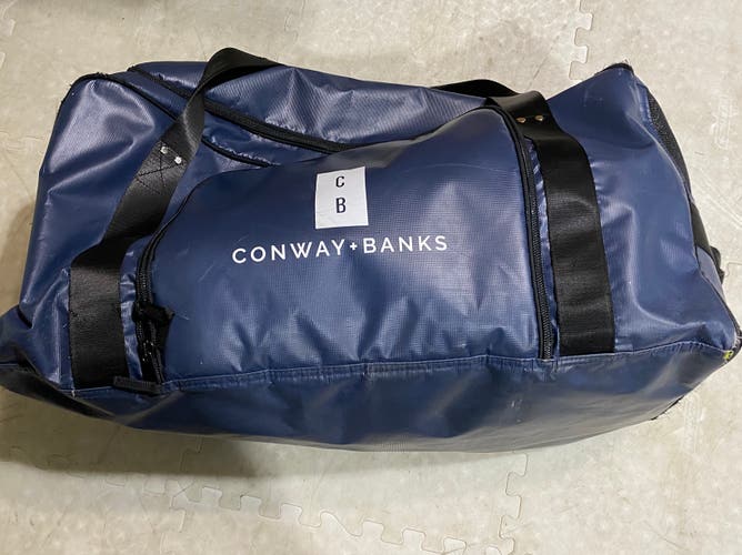Used Conway Banks Junior 30’’ Bag