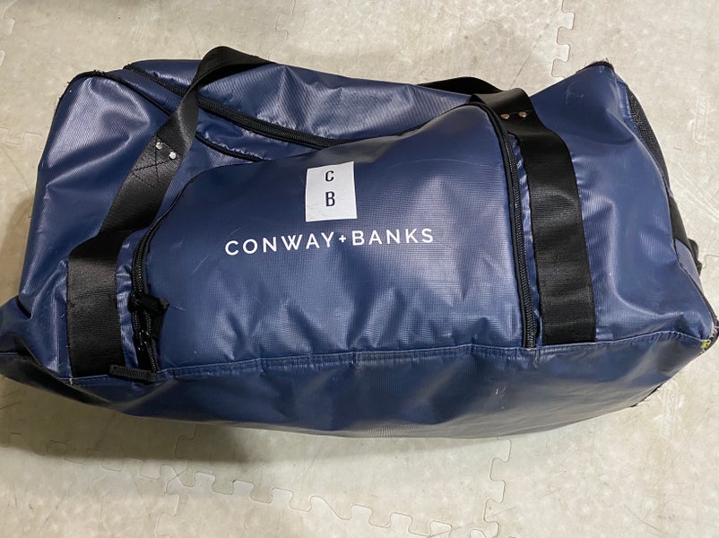 Used Conway Banks Junior 30’’ Bag